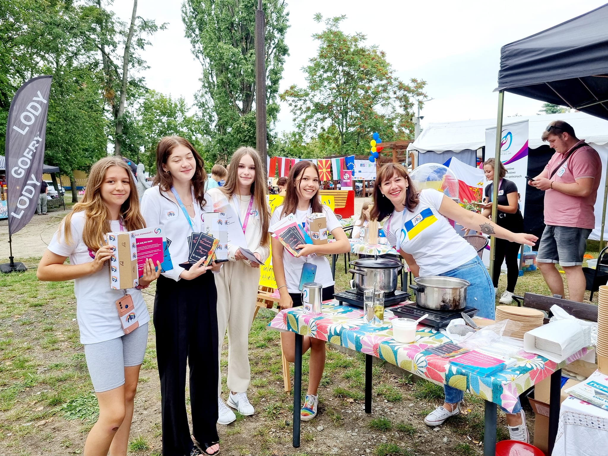 WIEDZIEĆ JAK - fundacja